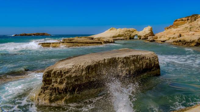 Sleva! Kypr - levné letenky Paphos z Bratislavy (zpáteční) od 760,- kč