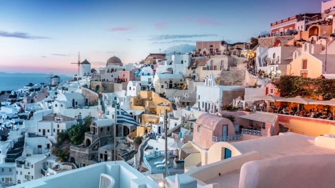 Sleva! Wizz Air - Řecko - levné letenky Santorini (zpáteční) na začátek léta od 1.484,- Kč