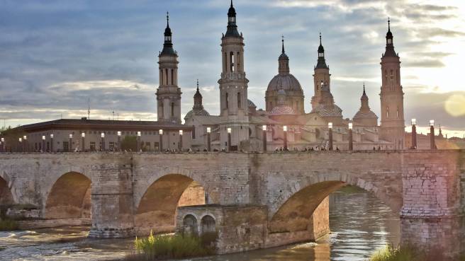 Sleva! Ryanair - Španělsko - Aragonie - levné letenky Zaragoza z Vídně (zpáteční) od 456,- Kč