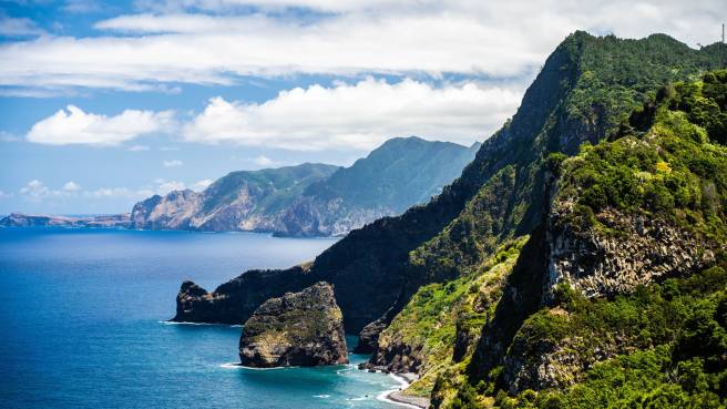TIP! Eurowings ✈ Portugalsko - ostrov Madeira - akční letenky do Funchal z Prahy ↔ 4.590 Kč