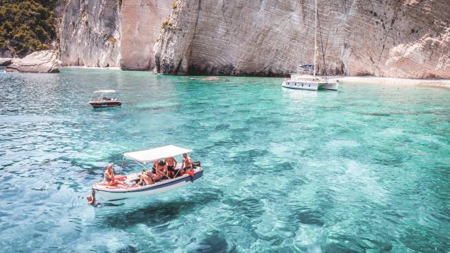 TIP! Řecko ✈ aktuální přehled levných letenek na ostrov Santorini ↔ od 1.961 Kč