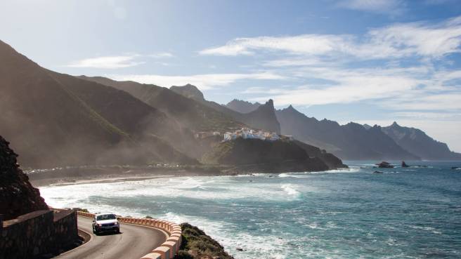 TIP! Vueling Airlines ✈ Španělsko - Kanárské ostrovy s odletem z ČR - akční letenky na Tenerife z Prahy ↔  od 3.120 Kč