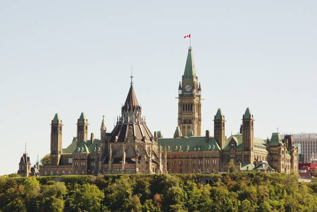 Air Canada - Kanada - levné letenky Ottawa z Prahy (zpáteční) 10.990,- kč