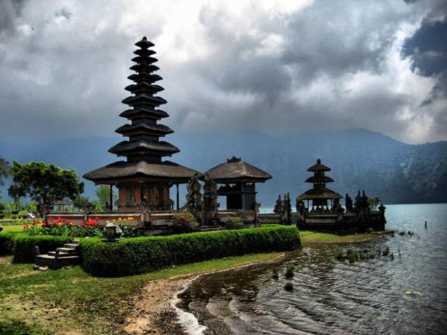 TIP! Oman Air - Indonésie - levné letenky Jakarta, zpět z Denpasar Bali 9.275,- kč