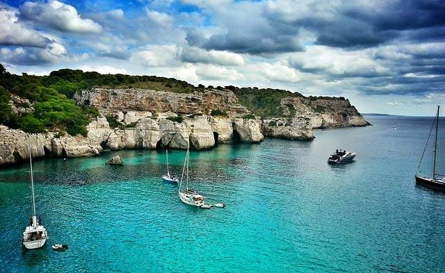 TIP! Easyjet - Španělsko - Baleárské ostrovy - levné letenky Menorca na prázdniny 1.263,- kč