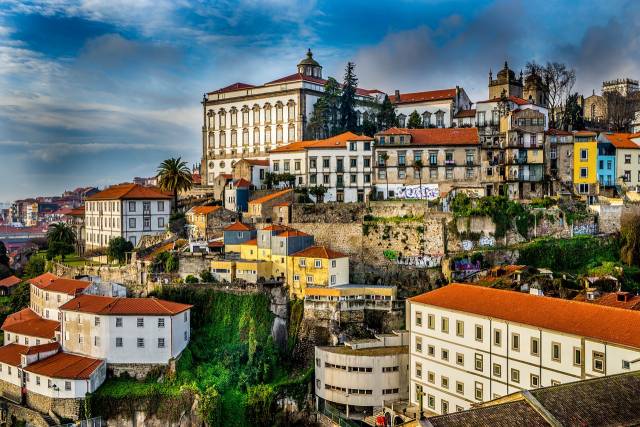 TIP! Wizz Air - Portugalsko - levné letenky Porto z Vídně (a zpět) na léto 1.112,- kč 