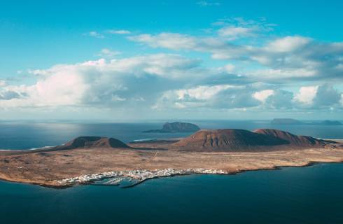 Sleva! Ryanair - Kanárské ostrovy - levné letenky Lanzarote (zpáteční) 1.986,- Kč