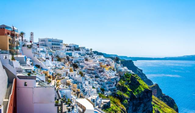 TIP! Řecko - 5 verzí pro rezervaci obousměrné levné letenky na Santorini od 2.021,- Kč