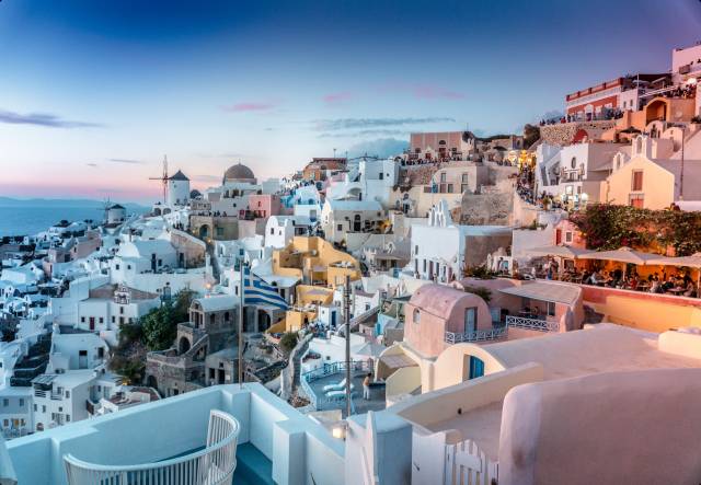 Sleva! Wizz Air - Řecko - levné letenky Santorini (zpáteční) na začátek léta od 1.484,- Kč