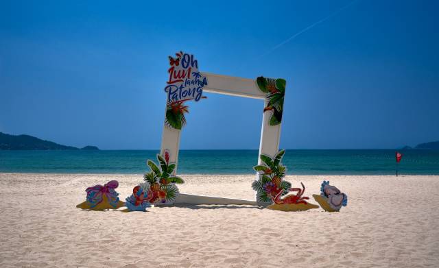 Doporučujeme! Emirates Airlines - Thajsko - levné letenky Phuket z Vídně (tam a zpět) 12.290,- Kč