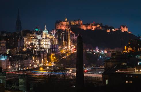 Doporučujeme! Skotsko - aktuální přehled levných letenek do Edinburghu ↔ od 915 Kč