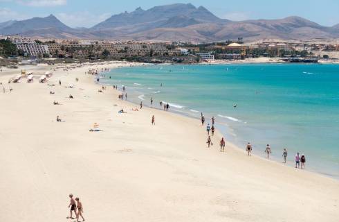Sleva! Ryanair ✈ Kanárské ostrovy - Španělsko - levné letenky Fuerteventura z Vídně ↔ od 2.122 Kč