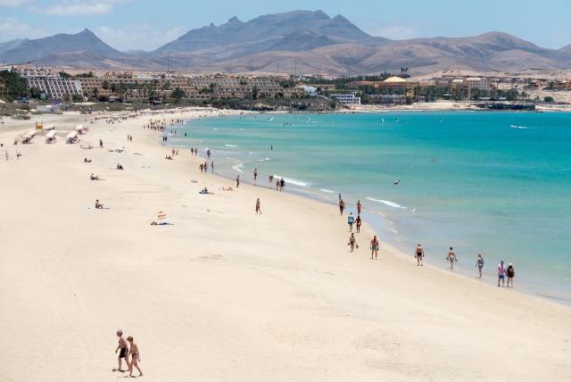 Sleva! Ryanair ✈ Kanárské ostrovy - Španělsko - levné letenky Fuerteventura z Vídně ↔ od 2.122 Kč