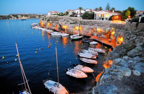 Smartwings ✈ Španělsko - obousměrné levné letenky na ostrov Menorca z Prahy 5 990 Kč