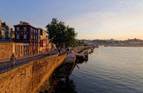 Smartwings ✈ Portugalsko - Tip na rezervaci obousměrné akční letenky do Porta z Prahy 4 590 Kč