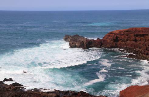 Ryanair ✈ Kanárské ostrovy - Tip na rezervaci obousměrné levné letenky na Lanzarote z Berlína od 2 050 Kč