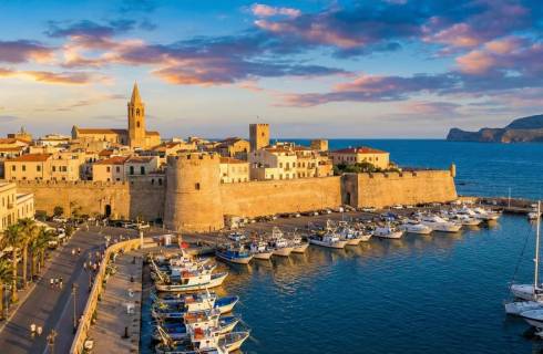 Ryanair ✈ Itálie - Sardinie - Tip na rezervaci levné letenky do Alghero z Bratislavy od 1 126 Kč