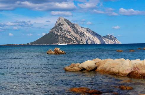 Ryanair ✈ Itálie - Sardinie - Tip na rezervaci obousměrné levné letenky do Olbie z Vídně od 1 222 Kč