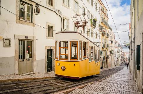 TAP ✈ Portugalsko - Tip na rezervaci zpáteční akční letenky do Lisabonu z Prahy 4 590 Kč
