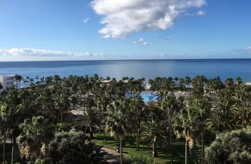 Duny Maspalomas a oceán u Afriky ✈ Akční letenky na Gran Canaria z Prahy za 5 490 Kč se Smartwings