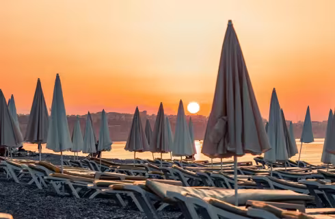 Pláž Lara a turecká Antalya ✈ Zpáteční akční letenky z Bratislavy za 3 790 Kč s aerolinkou Pegasus
