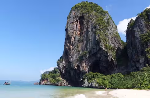 Vápencové útesy Railay a thajské Krabi ✈ Letenky do Thajska z Mnichova za 15 990 Kč s Etihad Airways