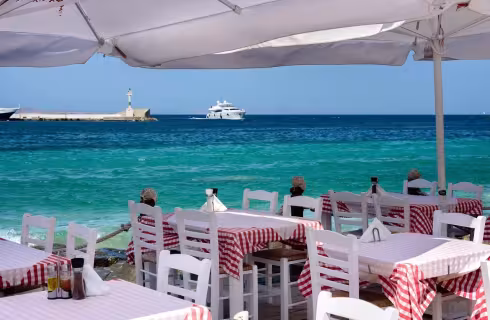 Malé Benátky a pláž Paradise ✈ Levné letenky na řecký Mykonos z Bratislavy od 1 369 Kč s Wizz Air