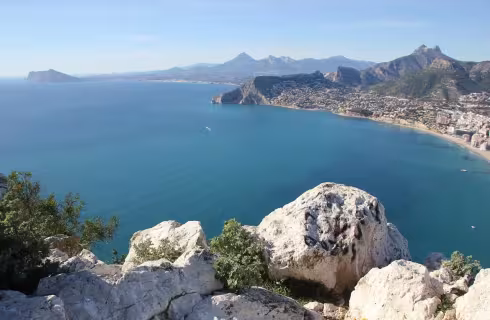 Wizz Air ✈ Španělsko - Tip na rezervaci obousměrné akční letenky do Alicante z Bratislavy od 1 046 Kč