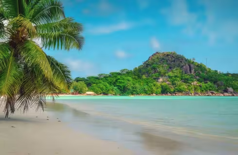 Seychelský Praslin Island a Anse Lazio ✈ Zpáteční akční letenky z Vídně za 19 490 Kč s Etihadem