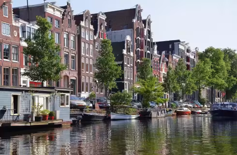 Grachty, kola a Van Gogh v nizozemském Amsterdamu ✈ Zpáteční akční letenky z Prahy za 3 990 Kč s KLM