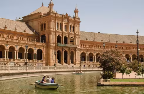 Flamenco a Alcázar ve španělské Seville ✈ Zpáteční levné letenky z Prahy od 1 832 Kč s Ryanair