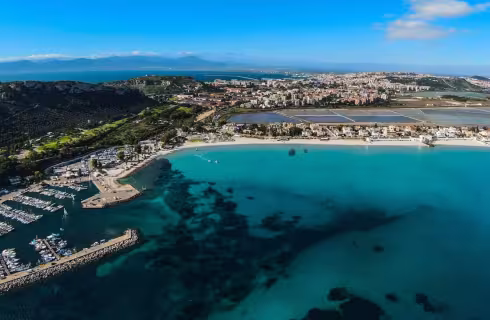Bastione Saint Remy a sardské Cagliari ✈ Zpáteční levné letenky z Vídně od 1 455 Kč s Ryanairem
