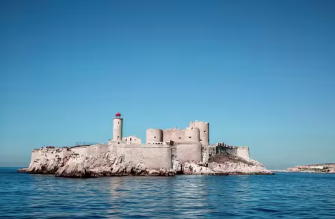 Calanques a provensálský Marseille ve Francii ✈ Zpáteční levné letenky z Prahy od 2 035 Kč s Ryanair