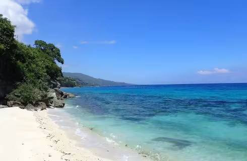 Na ostrovy a k vodopádům filipínského Cebu ✈ Zpáteční akční letenky z Vídně za 16 490 Kč se Scootem