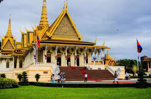 Za chrámy Angkoru do Phnom Penhu ✈ Zpáteční akční letenky z Budapešti za 14 290 Kč s China Southern