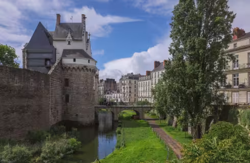 Za francouzskou pohodou na Loiře do Nantes ✈ Zpáteční levné letenky z Prahy od 2 098 Kč s Voloteou