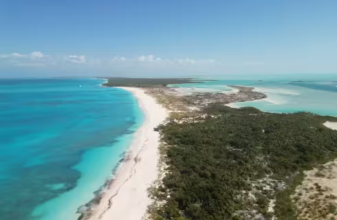 Tajný kout Karibiku ✈ Zpáteční akční letenky do Providenciales na Turks a Caicos z Prahy za 13 490 Kč s United
