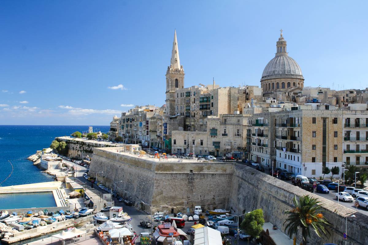 akce letenky Malta z Prahy - hlavní sezona