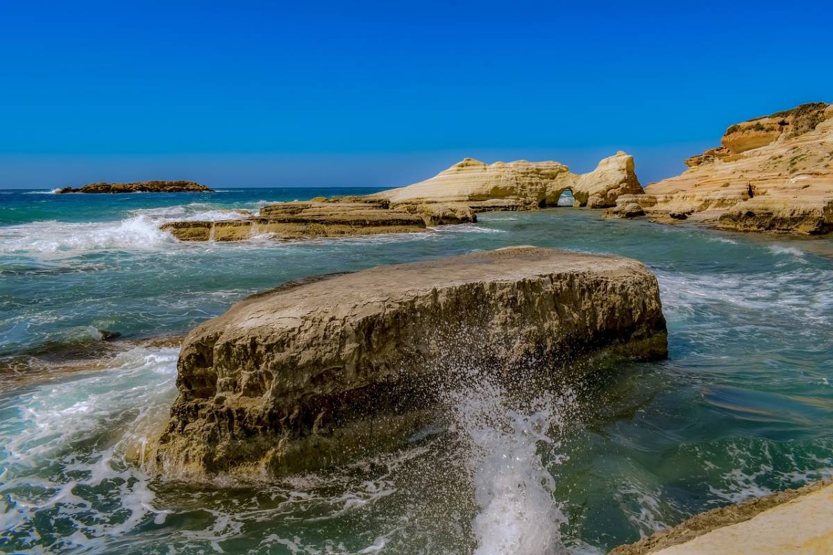 Sleva! Kypr - levné letenky Paphos z Bratislavy (zpáteční) od 760,- kč