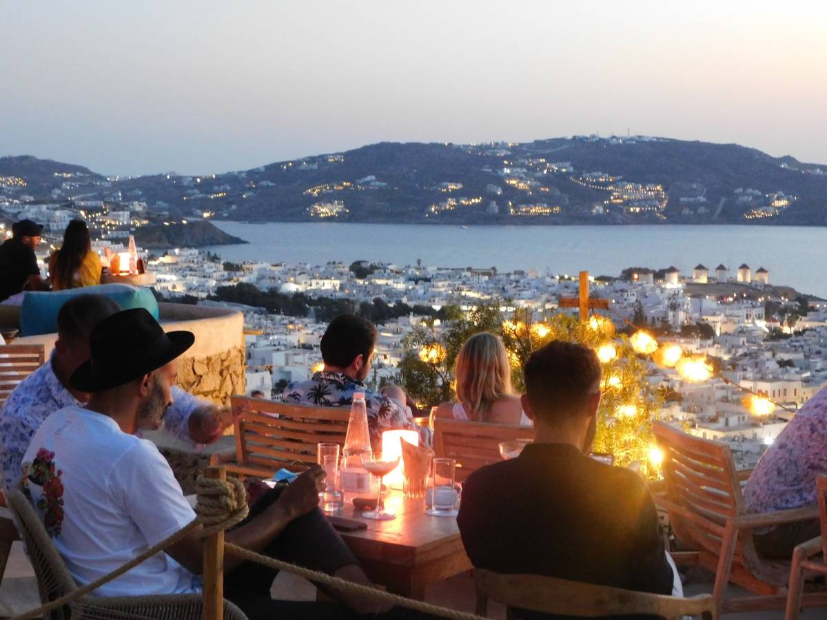 TIP! Řecko - 4 verze levné letenky na ostrov Mykonos (zpáteční) od 1.082,- Kč