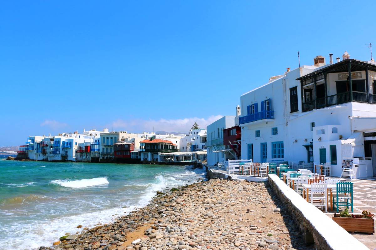 Doporučujeme! Řecko - levné letenky na ostrov Mykonos z Berlína, Vídně a Katovic na léto (zpáteční) od 1.633,- Kč