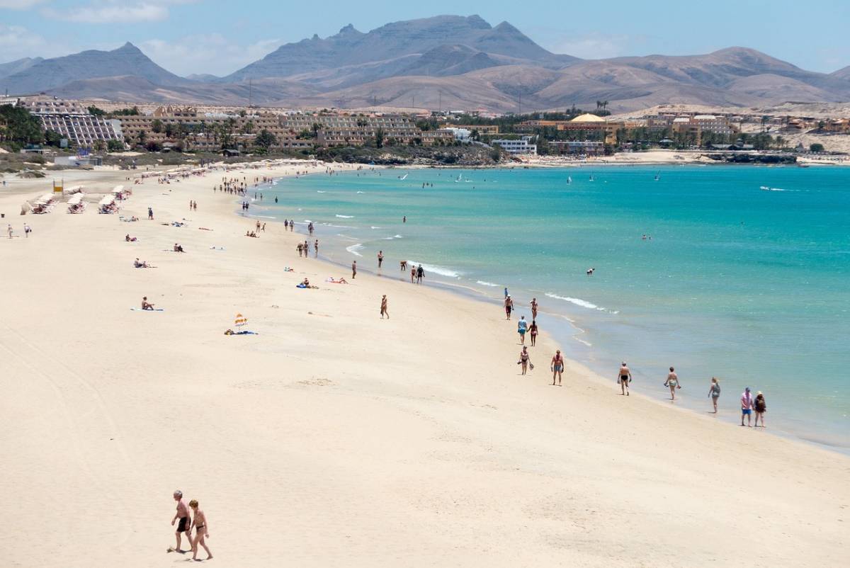 Sleva! Ryanair ✈ Kanárské ostrovy - Španělsko - levné letenky Fuerteventura z Vídně ↔ od 2.122 Kč