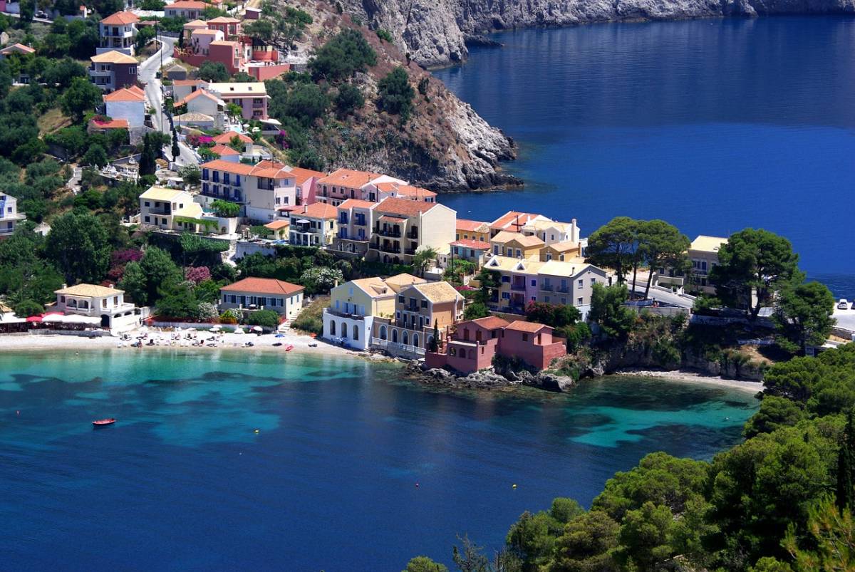 Řecko ✈ obousměrné levné letenky na ostrov Kefalonia z Vídně na rok 2025 od 2.223 Kč