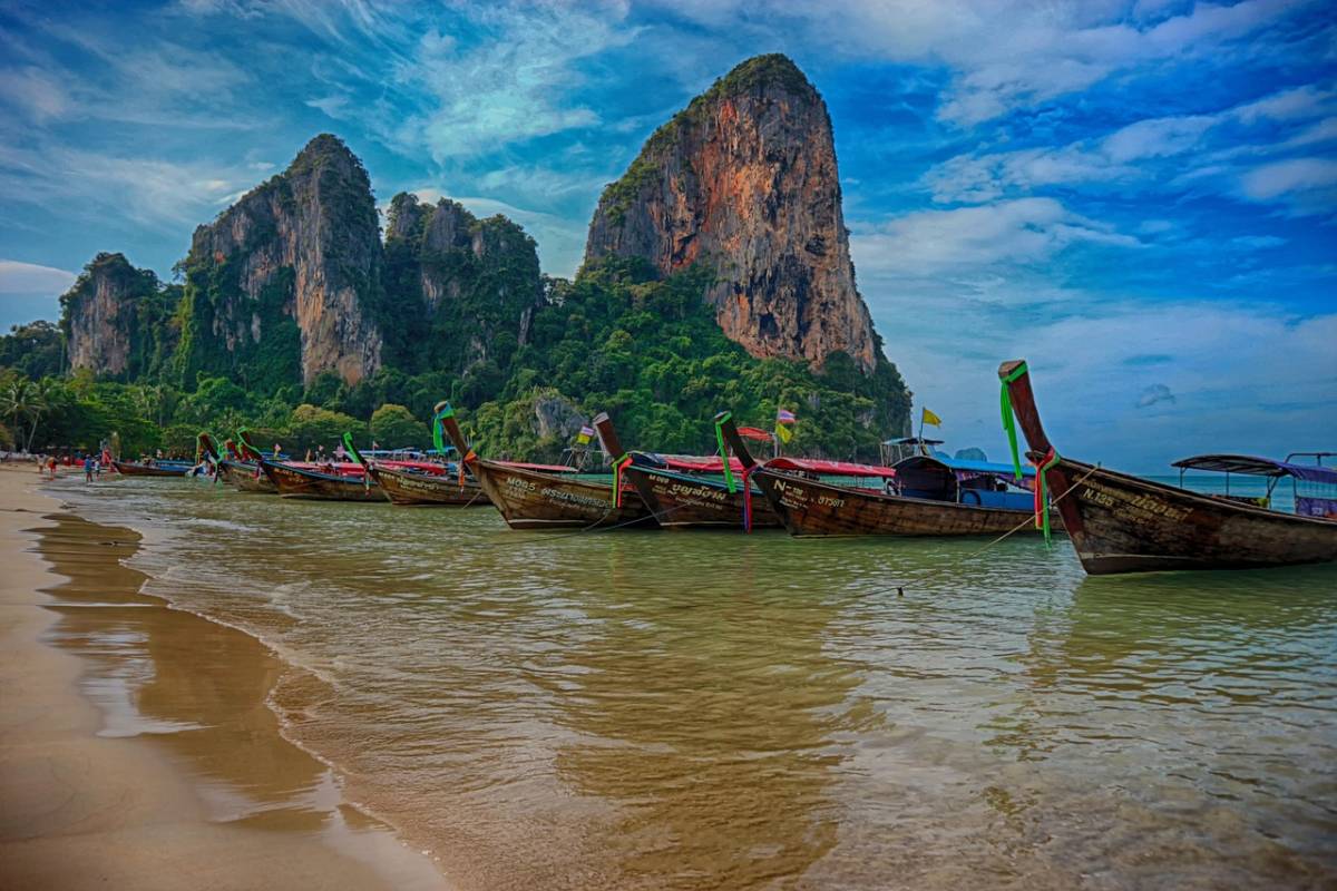 FlyDubai ✈ Thajsko - tip na obousměrné levné letenky do Krabi z Prahy 15 390 Kč