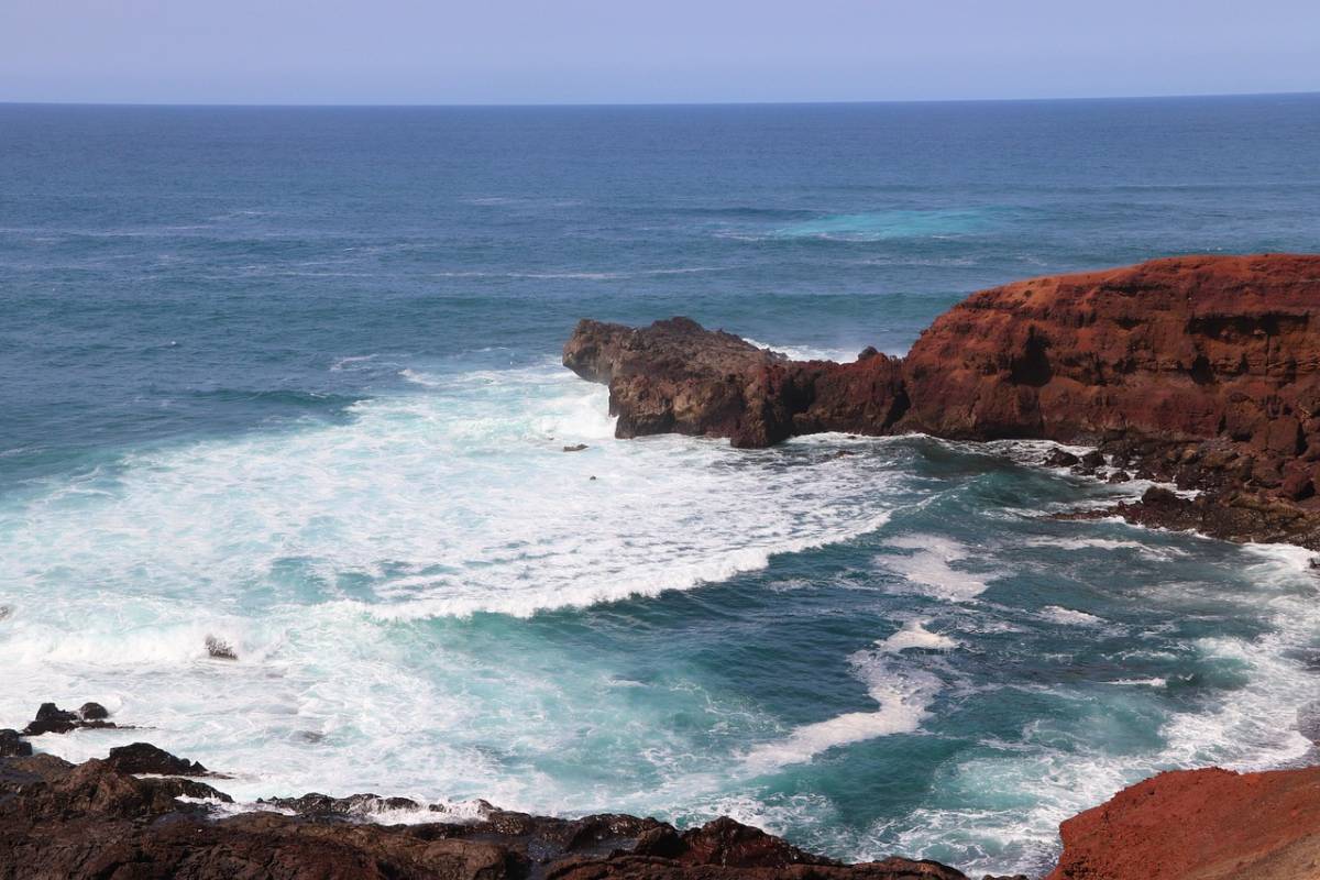 Ryanair ✈ Kanárské ostrovy - Tip na rezervaci obousměrné levné letenky na Lanzarote z Berlína od 2 050 Kč