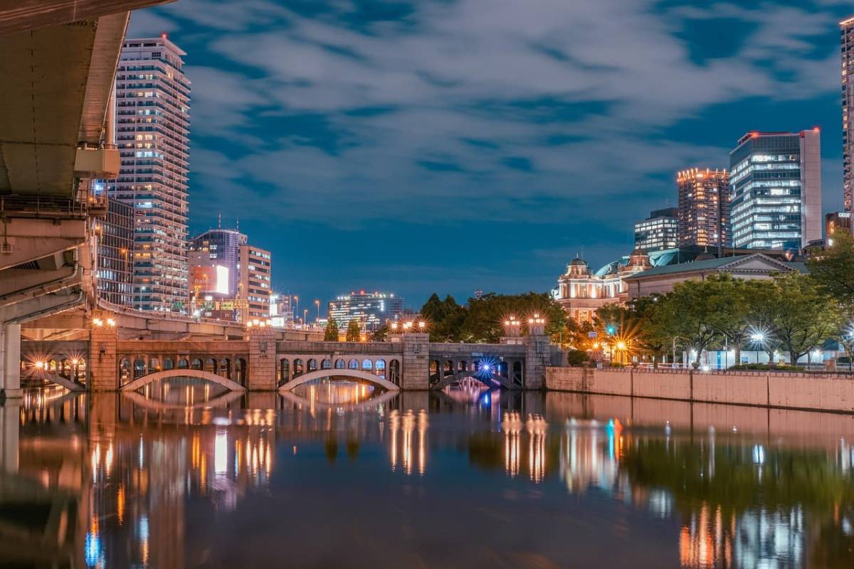 China Eastern Airlines ✈ Japonsko - Tip na rezervaci obousměrné akční letenky Osaka z Vídně 11 790 Kč