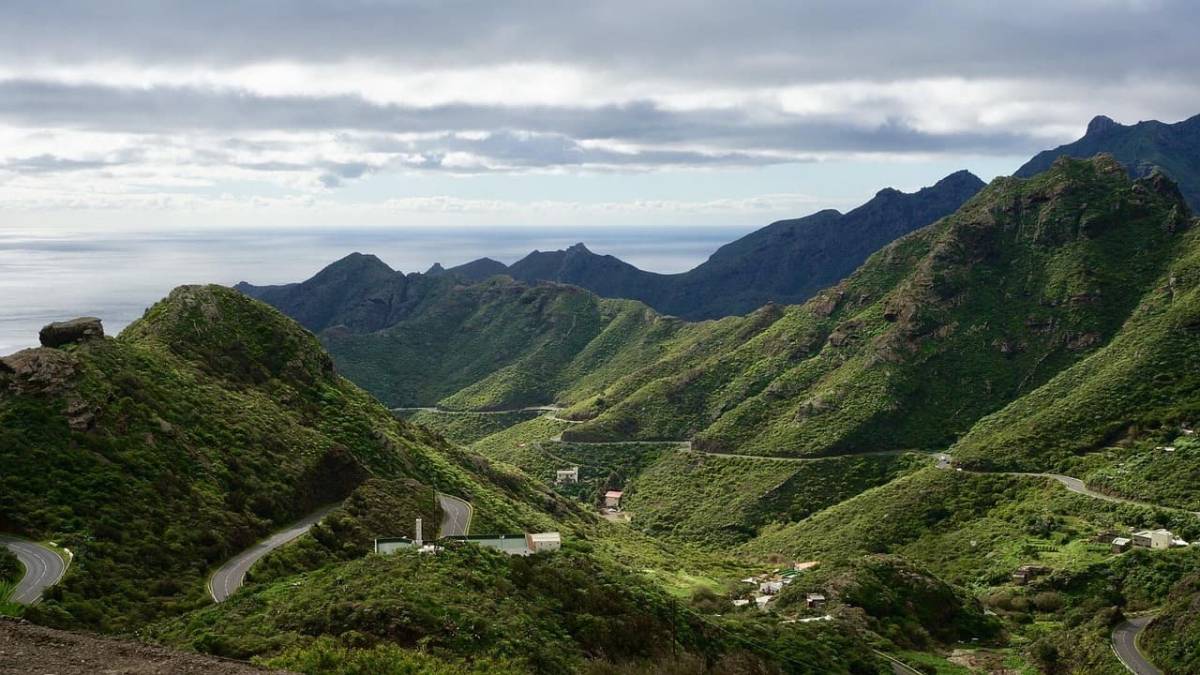 Smartwings ✈ Kanáry - Tip na rezervaci zpáteční akční letenky na ostrov Tenerife z Prahy 4 390 Kč