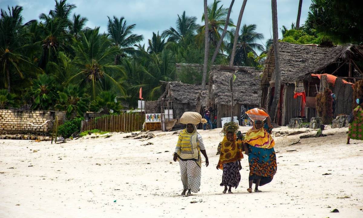 Condor ✈ Tanzánie - Tip na rezervaci zpáteční akční letenky na Zanzibar z Prahy 17 990 Kč