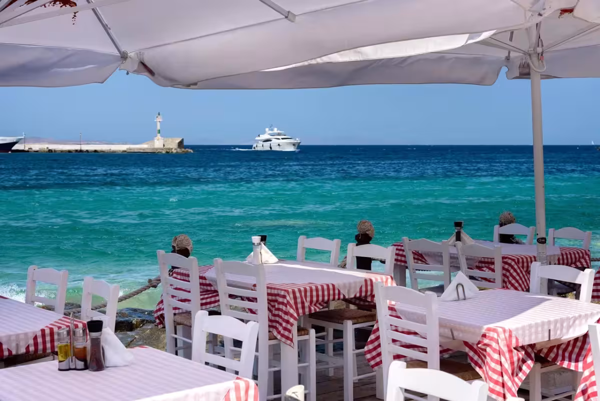 Malé Benátky a pláž Paradise ✈ Levné letenky na řecký Mykonos z Bratislavy od 1 369 Kč s Wizz Air