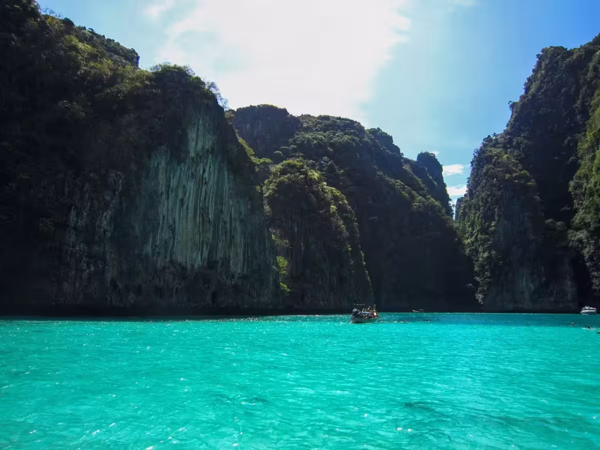 Thajský Phuket a Andamanské moře ✈ Zpáteční akční letenky z Vídně za 13 290 Kč se Saudia